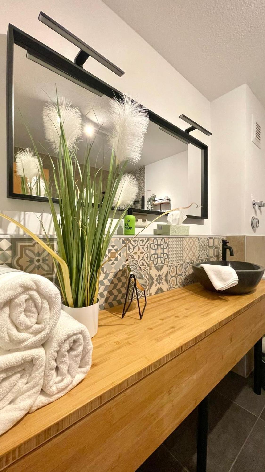 Lofty Luna, Dein Feinzeit Apartment Bamberg Exterior foto